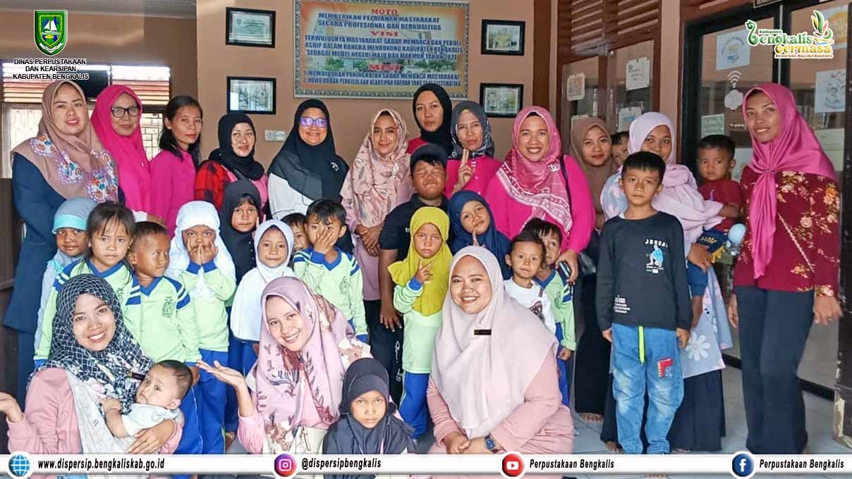 Kunjungan Kelas Tamasya TK Tunas Harapan ke UPT Perpustakaan Kecamatan Pinggir