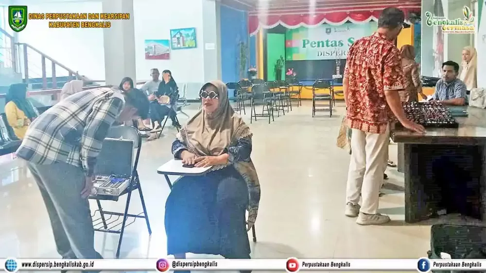 Kunjungan Perusahaan Kacamata Dalam Rangka Sosialisasi dan Pemeriksaan Mata Gratis