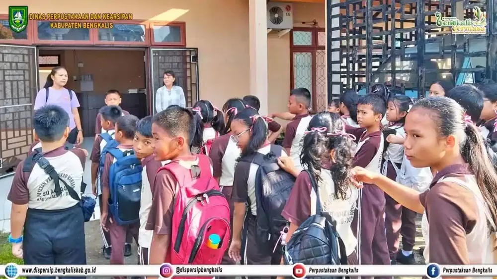 Kunjungan Literasi Siswa SDS Kanaan ke UPT Perpustakaan Kecamatan Mandau