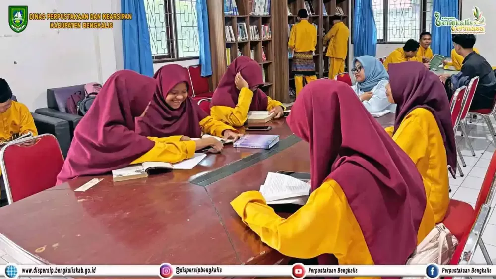 Kunjungan Edukasi Siswa-Siswi MAN 2 Bengkalis di UPT Perpustakaan Kecamatan Bukit Batu