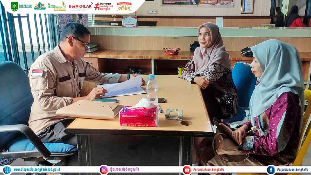 Penelusuran Naskah Kuno di Kecamatan Siak Kecil oleh Dispersip Bengkalis