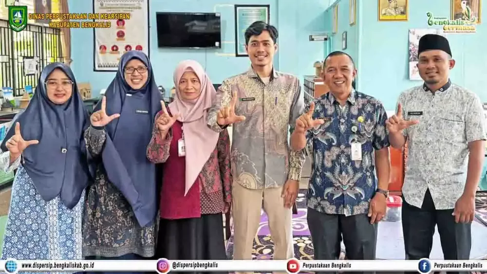 Pembinaan Standar dan Akreditasi Perpustakaan Sekolah di SMPN 1 Mandau