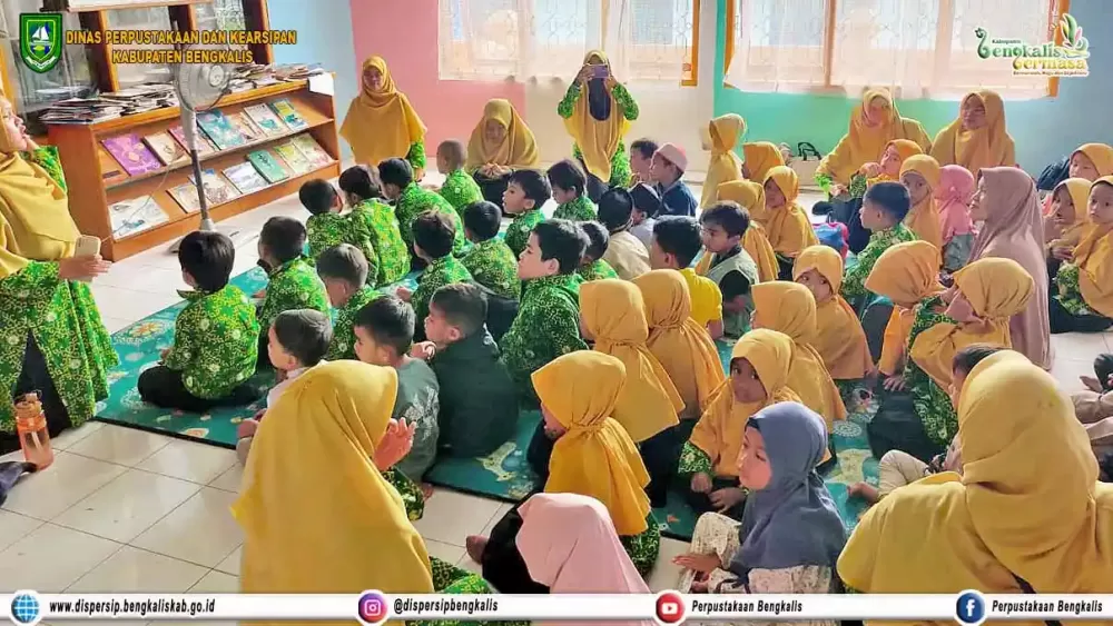Kunjungan Literasi Siswa RA Ubay bin Ka'ab Duri ke UPT Perpustakaan Kecamatan Mandau