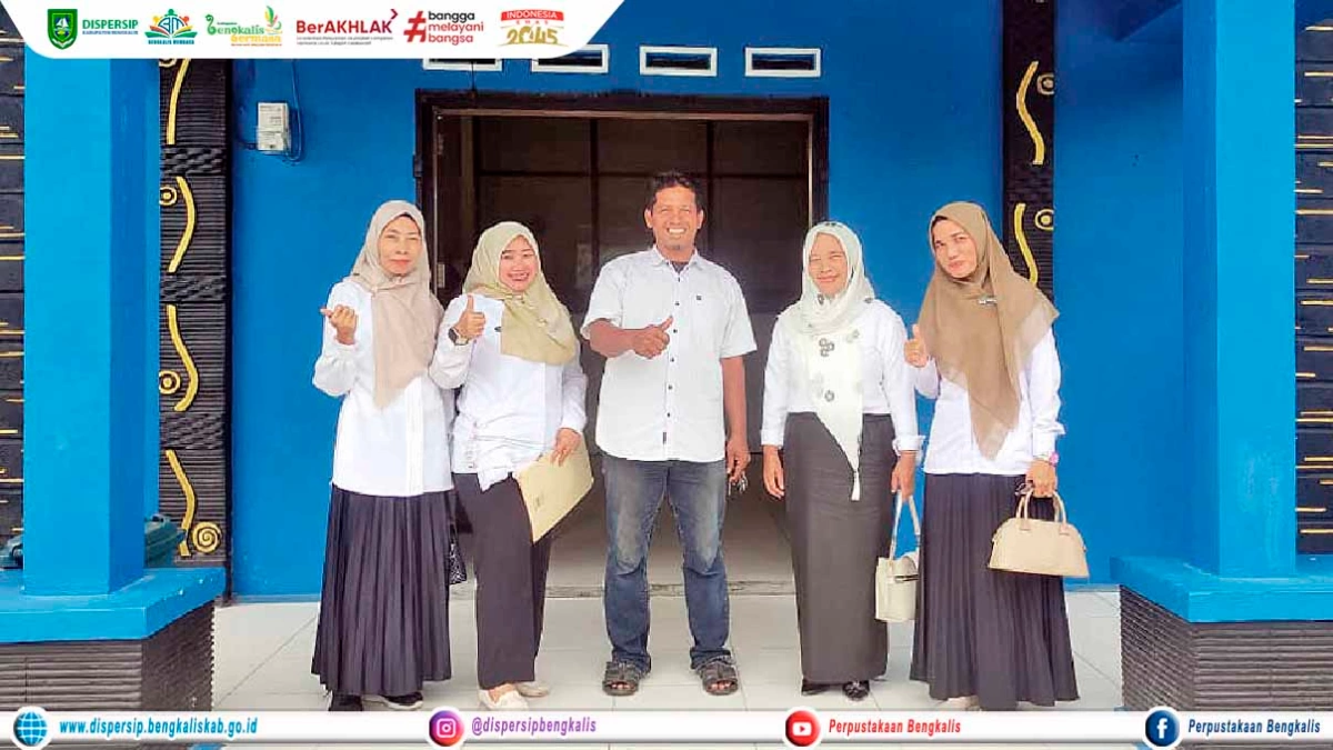 Penelusuran Naskah Kuno di Desa Deluk oleh Dispersip Bengkalis