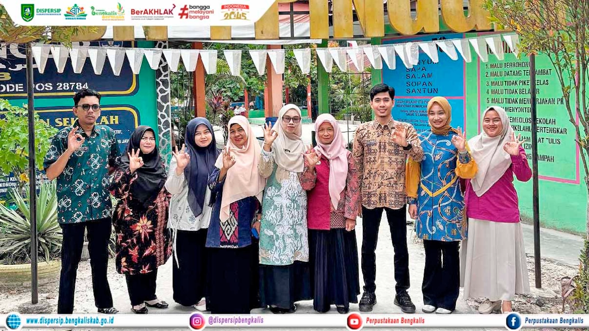 Pembinaan Penyelenggaraan Perpustakaan SDN 4 Pinggir oleh Dispersip Bengkalis