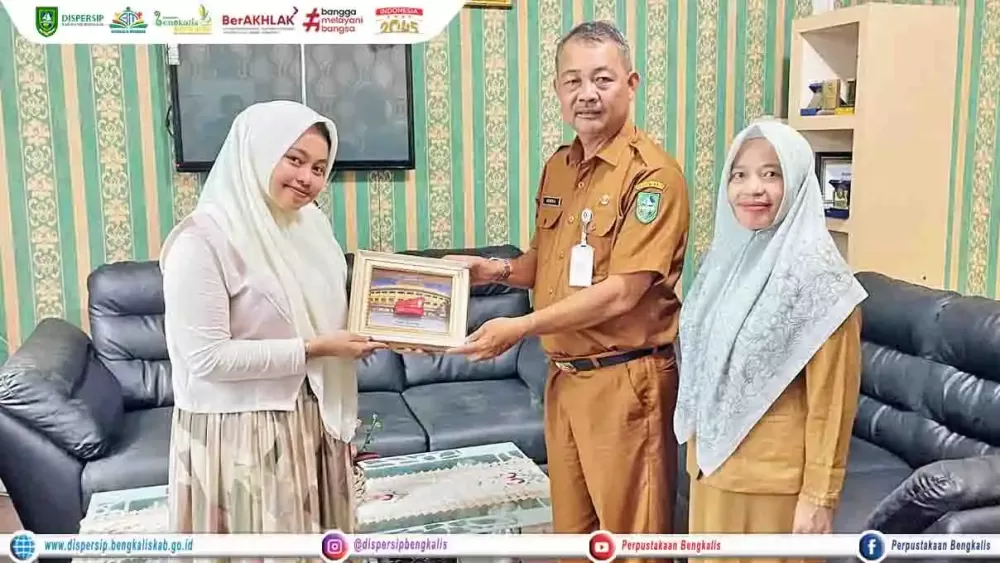 Perpisahan Mahasiswa PKL dari Unilak Pekanbaru dengan Dispersip Bengkalis